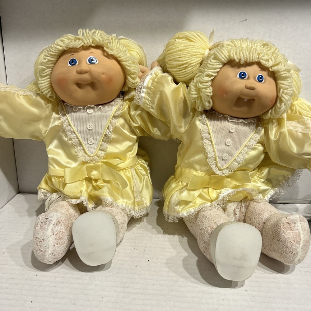 1985 Vintage Xavier Roberts Cabbage Patch Doll Blonde Hair Blue Eyes Twins‎